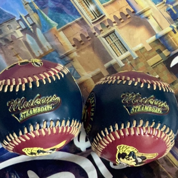 Disney parks Baseball balls - Picture 2 of 6